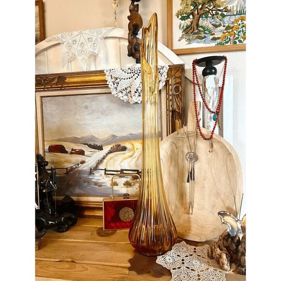 Vintage L.E. Smith Jumbo Amber Simplicity Swung Glass Vase – 32.5” Tall x 8” Dia - Picture 5 of 6